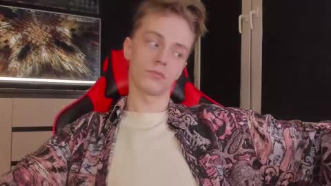 Enker online show from February 14, 8:48 pm