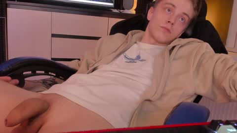 Snapshot of enkeer chatting on January 9, 1:39 am Enker online show from January 9, 1:39 am