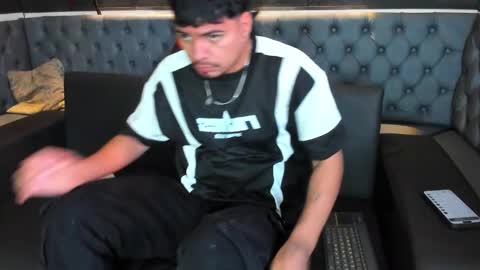 enrique online show from October 15, 3:52 pm