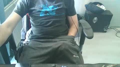 Snapshot of enriquexxx21xxx chatting on September 12, 3:01 pm enriquexxx21xxx online show from September 12, 3:01 pm