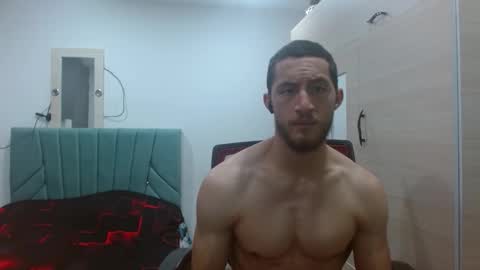 Snapshot of enzo_savage chatting on October 19, 5:49 pm enzo_savage online show from October 19, 5:49 pm