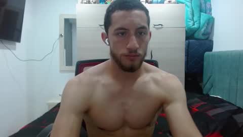 Snapshot of enzo_savage chatting on October 8, 6:56 pm enzo_savage online show from October 8, 6:56 pm