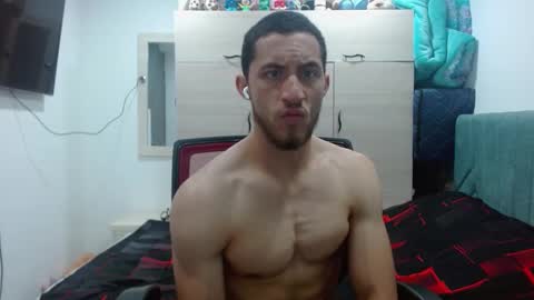 Snapshot of enzo_savage chatting on October 10, 6:13 pm enzo_savage online show from October 10, 6:13 pm