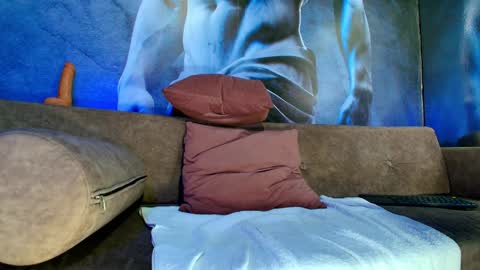 Enzo Soto  online show from April 1, 12:56 am