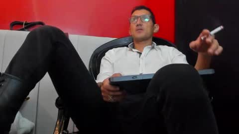 Snapshot of enzopratt chatting on March 9, 3:34 am Enzo Pratt online show from March 9, 3:34 am