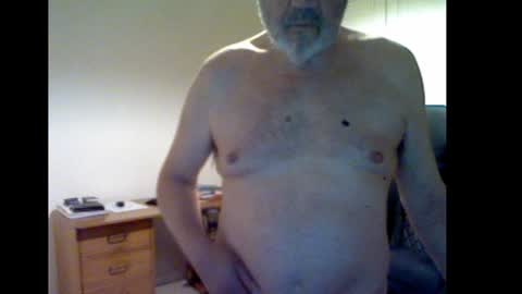 Snapshot of erasmus_d chatting on February 5, 6:37 pm erasmus_d online show from February 5, 6:37 pm
