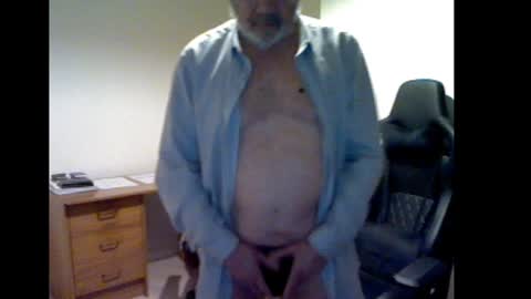 Snapshot of erasmus_d chatting on January 8, 6:31 pm erasmus_d online show from January 8, 6:31 pm