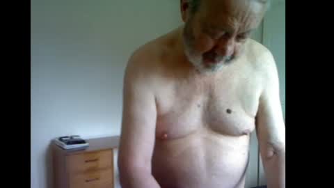 erasmus_d online show from June 22, 5:06 pm