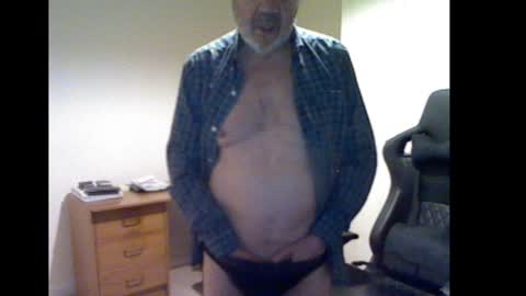 Snapshot of erasmus_d chatting on December 18, 6:25 pm erasmus_d online show from December 18, 6:25 pm