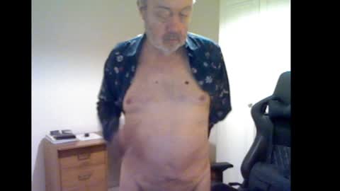 Snapshot of erasmus_d chatting on January 21, 6:22 pm erasmus_d online show from January 21, 6:22 pm