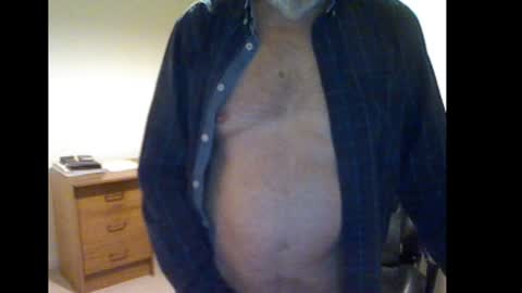 Snapshot of erasmus_d chatting on December 4, 6:28 pm erasmus_d online show from December 4, 6:28 pm