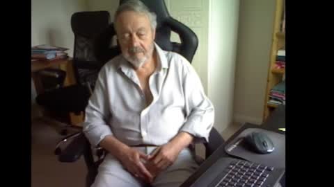 Snapshot of erasmus_d chatting on September 10, 5:11 pm erasmus_d online show from September 10, 5:11 pm