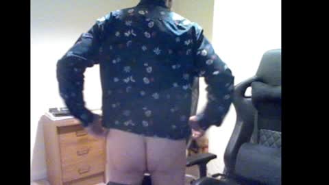 Snapshot of erasmus_d chatting on December 15, 6:37 pm erasmus_d online show from December 15, 6:37 pm