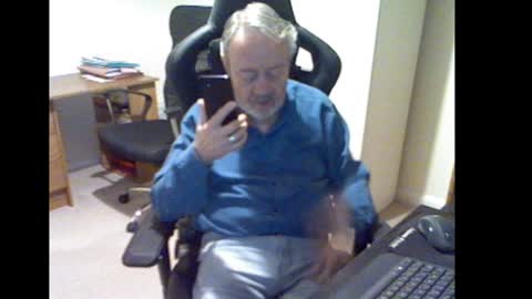 Snapshot of erasmus_d chatting on January 14, 7:00 pm erasmus_d online show from January 14, 7:00 pm