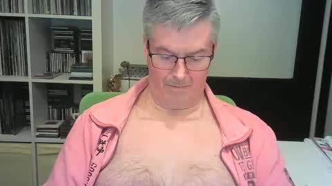 ErBee62 online show from January 14, 9:41 pm