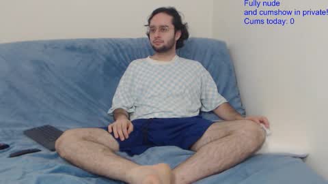 Snapshot of eren_jaeger2000 chatting on October 7, 3:32 am Eren online show from October 7, 3:32 am