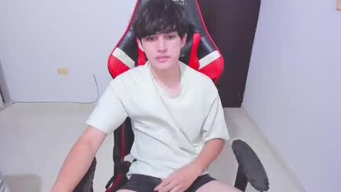 eren_tatakae online show from January 5, 11:30 pm