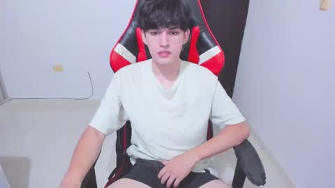 eren_tatakae online show from December 5, 3:02 am