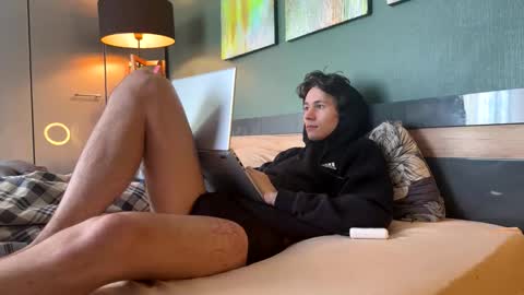 Snapshot of eric_carrotman chatting on September 24, 1:09 pm Eric Carrotman online show from September 24, 1:09 pm