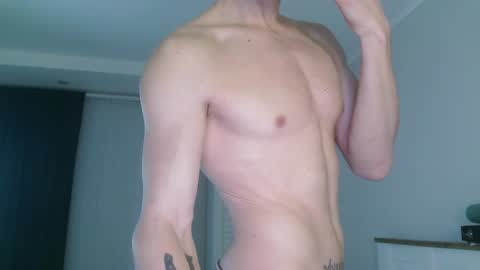 Snapshot of eric_crush chatting on January 14, 3:53 am Eric Crush online show from January 14, 3:53 am