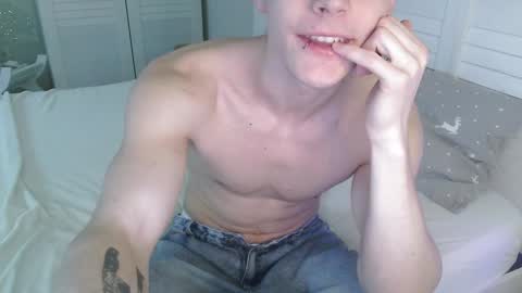 Snapshot of eric_crush chatting on January 18, 4:08 am Eric Crush online show from January 18, 4:08 am