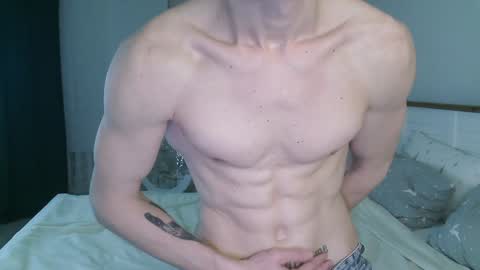 Snapshot of eric_crush chatting on January 16, 3:56 am Eric Crush online show from January 16, 3:56 am