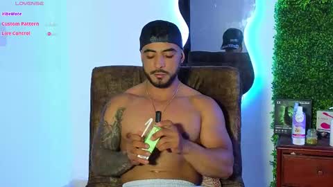 Snapshot of eric_harrison1 chatting on February 20, 10:37 pm Brayan online show from February 20, 10:37 pm