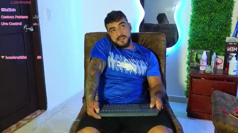 Snapshot of eric_harrison1 chatting on February 17, 11:20 pm Brayan online show from February 17, 11:20 pm
