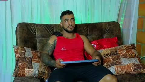 Snapshot of eric_harrison1 chatting on December 5, 1:25 am Brayan online show from December 5, 1:25 am