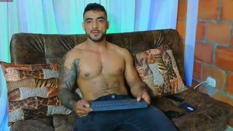 Snapshot of eric_harrison1 chatting on December 13, 9:04 am Brayan online show from December 13, 9:04 am
