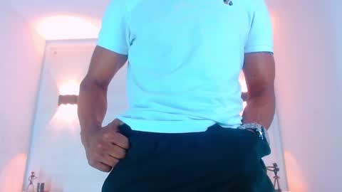 Snapshot of eric_latino chatting on January 25, 3:09 am Eric Latino online show from January 25, 3:09 am