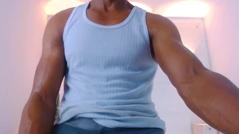 Snapshot of eric_latino chatting on January 2, 11:27 pm Eric Latino online show from January 2, 11:27 pm