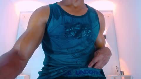 Snapshot of eric_latino chatting on January 27, 1:16 am Eric Latino online show from January 27, 1:16 am