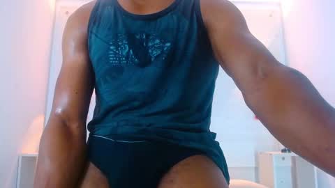Snapshot of eric_latino chatting on December 31, 1:57 am Eric Latino online show from December 31, 1:57 am