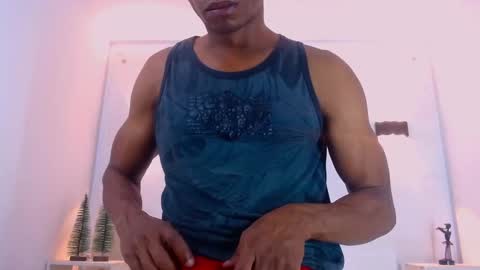 Snapshot of eric_latino chatting on December 7, 3:58 am Eric Latino online show from December 7, 3:58 am