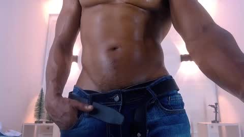 Snapshot of eric_latino chatting on December 14, 1:06 am Eric Latino online show from December 14, 1:06 am