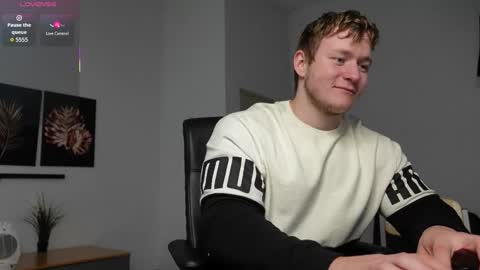 Snapshot of eric_poston chatting on September 30, 12:31 pm online show from September 30, 12:31 pm