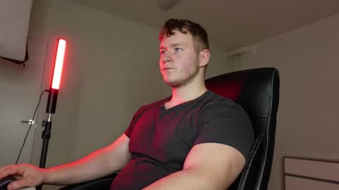 Snapshot of eric_poston chatting on October 30, 3:46 pm online show from October 30, 3:46 pm