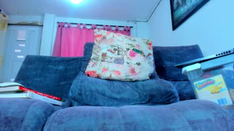 eric_twink18 online show from February 12, 1:27 pm