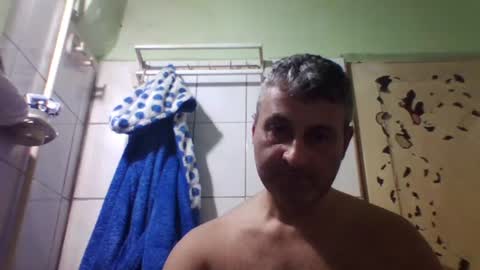 Snapshot of ericboy32 chatting on January 31, 5:51 am eric online show from January 31, 5:51 am
