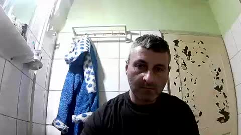 Snapshot of ericboy32 chatting on January 24, 2:18 am eric online show from January 24, 2:18 am