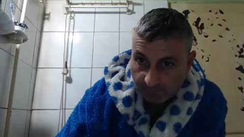 Snapshot of ericboy32 chatting on February 23, 7:38 am eric online show from February 23, 7:38 am