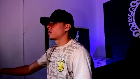 Erick  online show from April 6, 11:55 am