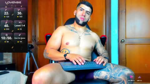 Snapshot of erick_blake_ chatting on December 20, 4:09 am my online show from December 20, 4:09 am