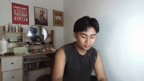 erick_cummer30 online show from May 15, 10:34 am