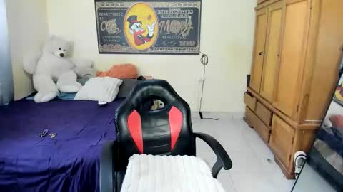 erick_de_rossee online show from January 14, 7:06 pm