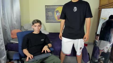 erick_de_rossee online show from October 18, 9:53 pm