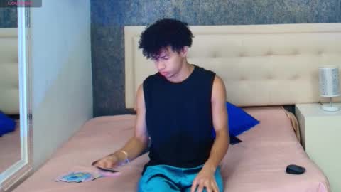 Snapshot of erick_zhimerman chatting on October 16, 4:42 am online show from October 16, 4:42 am