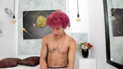 Snapshot of erick_zhimerman chatting on December 6, 3:41 am online show from December 6, 3:41 am