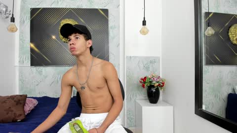 Snapshot of erick_zhimerman chatting on January 10, 3:50 am online show from January 10, 3:50 am